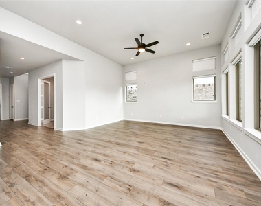 2901 Apple Rose L Lane - Photo Thumbnail 12