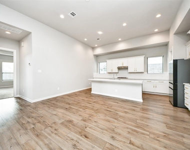 2901 Apple Rose L Lane - Photo Thumbnail 9