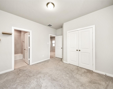 2901 Apple Rose L Lane - Photo Thumbnail 26