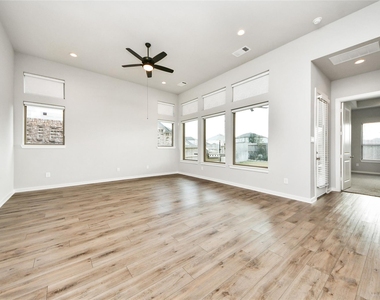 2901 Apple Rose L Lane - Photo Thumbnail 13