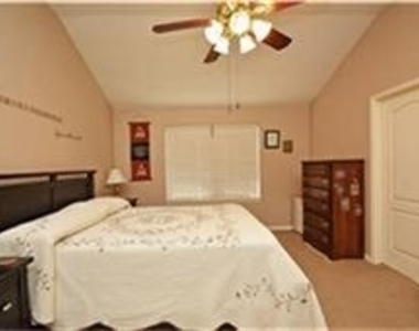 21506 Misty Isle - Photo Thumbnail 18