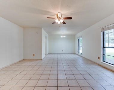 15702 Mendocino Drive - Photo Thumbnail 3
