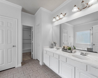 25553 Oakhurst Forest Drive - Photo Thumbnail 5