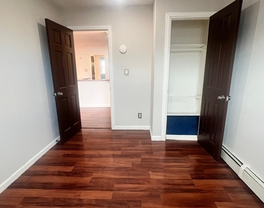 10563 Flatlands 4 Street - Photo Thumbnail 7