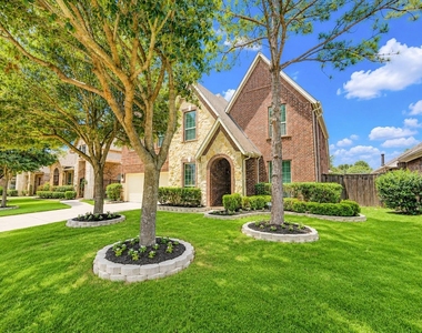 27310 Onslow Run Dr - Photo Thumbnail 1