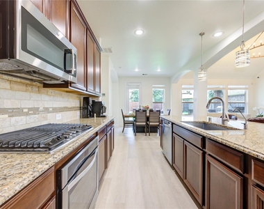 27310 Onslow Run Dr - Photo Thumbnail 16