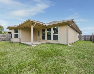 18219 Alora Springs Trc - Photo Thumbnail 20