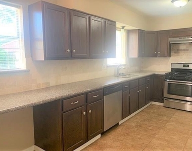 1853 Dolphin Drive - Photo Thumbnail 2