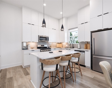 1602 Mary Street - Photo Thumbnail 14