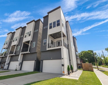1602 Mary Street - Photo Thumbnail 2