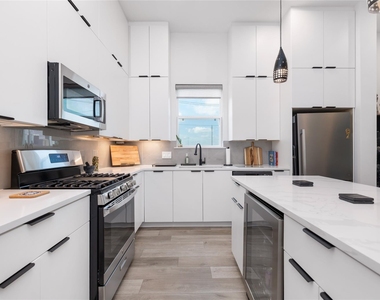 1602 Mary Street - Photo Thumbnail 15
