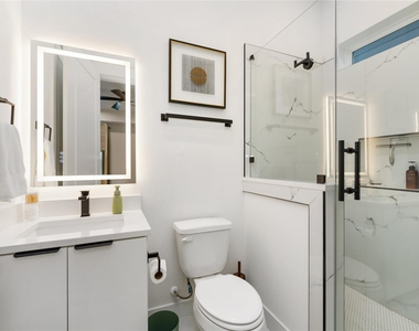 1602 Mary Street - Photo Thumbnail 5