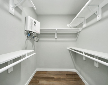 1218 Des Jardines Street - Photo Thumbnail 14
