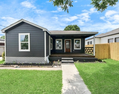 1218 Des Jardines Street - Photo Thumbnail 1