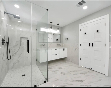 1218 Des Jardines Street - Photo Thumbnail 11