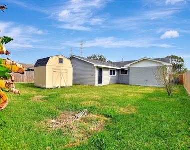 704 Teabury Avenue - Photo Thumbnail 35