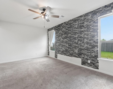 4915 Gazelle Leap Lane - Photo Thumbnail 9