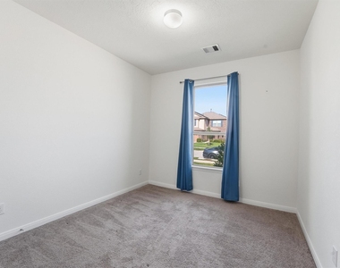 4915 Gazelle Leap Lane - Photo Thumbnail 3