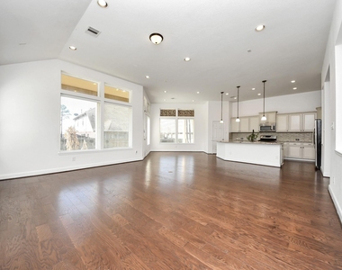 1947 Parnevik Place - Photo Thumbnail 34