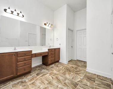 1947 Parnevik Place - Photo Thumbnail 30