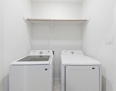 8317 Brecha Lane - Photo Thumbnail 11