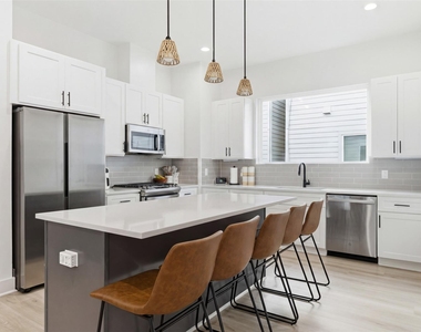 8317 Brecha Lane - Photo Thumbnail 5