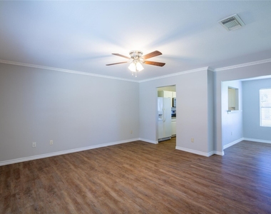19714 Shores Edge Drive - Photo Thumbnail 4