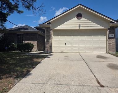 311 Burris Park Drive - Photo Thumbnail 10