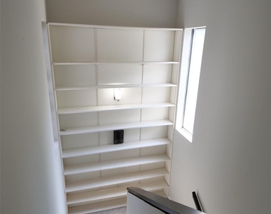 9526 Val Verde Street - Photo Thumbnail 19