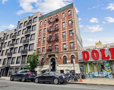 879 Dekalb Avenue - Photo Thumbnail 9