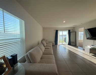 578 Olive Conch Street - Photo Thumbnail 8