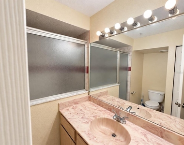 5001 Sunridge Palms Drive - Photo Thumbnail 8