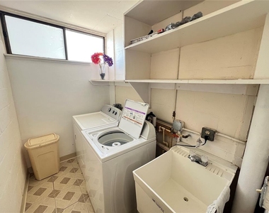 2616 Cove Cay Drive - Photo Thumbnail 12