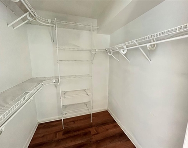 2616 Cove Cay Drive - Photo Thumbnail 9