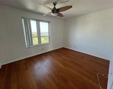 2616 Cove Cay Drive - Photo Thumbnail 8