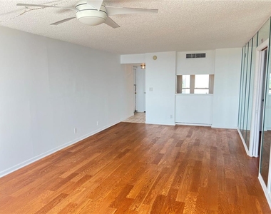 2616 Cove Cay Drive - Photo Thumbnail 2