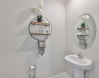 797 Olive Conch Street - Photo Thumbnail 29