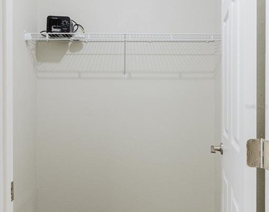 1134-1136 Gilmore Avenue - Photo Thumbnail 47