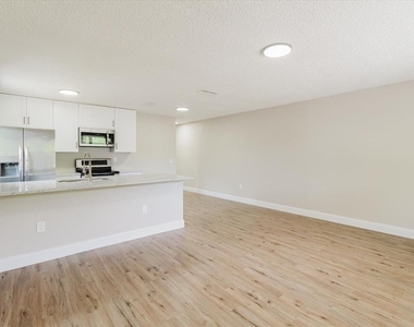 1134-1136 Gilmore Avenue - Photo Thumbnail 5