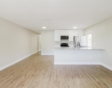 1134-1136 Gilmore Avenue - Photo Thumbnail 28