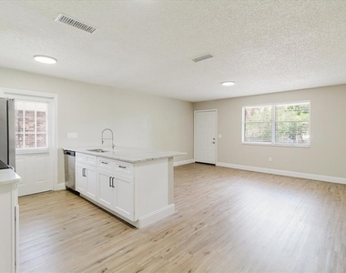 1134-1136 Gilmore Avenue - Photo Thumbnail 30