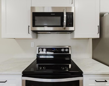 1134-1136 Gilmore Avenue - Photo Thumbnail 35