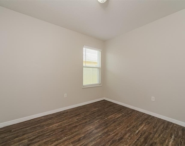 1580 Tamarind Road - Photo Thumbnail 9