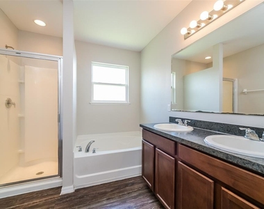 1580 Tamarind Road - Photo Thumbnail 11