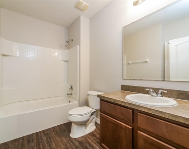 1580 Tamarind Road - Photo Thumbnail 8