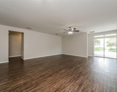 1580 Tamarind Road - Photo Thumbnail 2