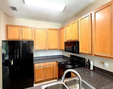20314 Noble Oak Place - Photo Thumbnail 10