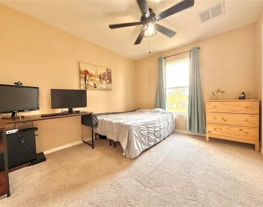 20314 Noble Oak Place - Photo Thumbnail 4