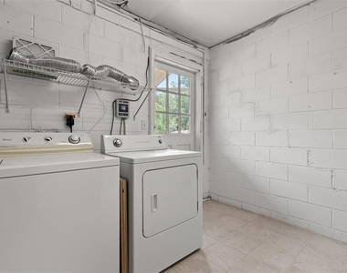 4813 W Bay Villa Avenue - Photo Thumbnail 38