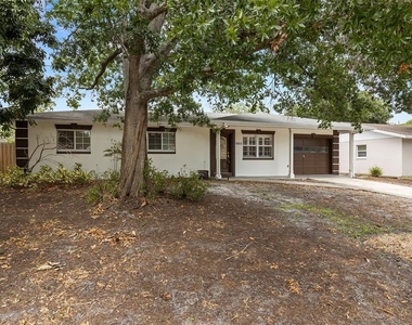 4813 W Bay Villa Avenue - Photo Thumbnail 2